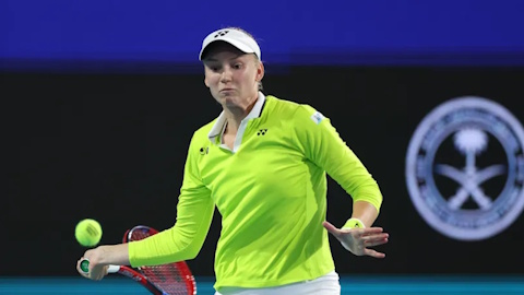 Simone Inzaghi celebrating with his Inter Milan players after beating Barcelona.
